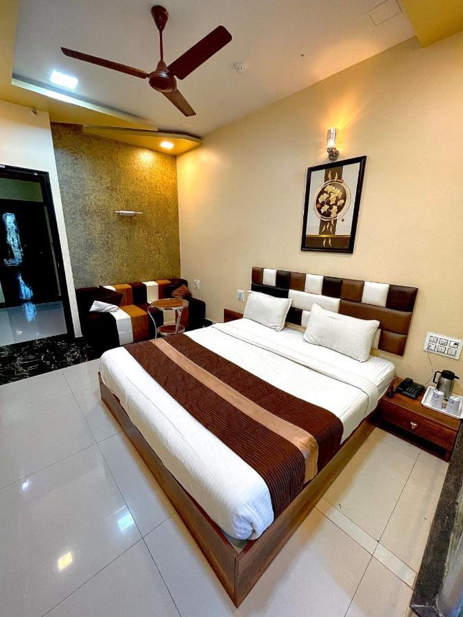 Avirahi Hotel Bombay Eksteriør billede